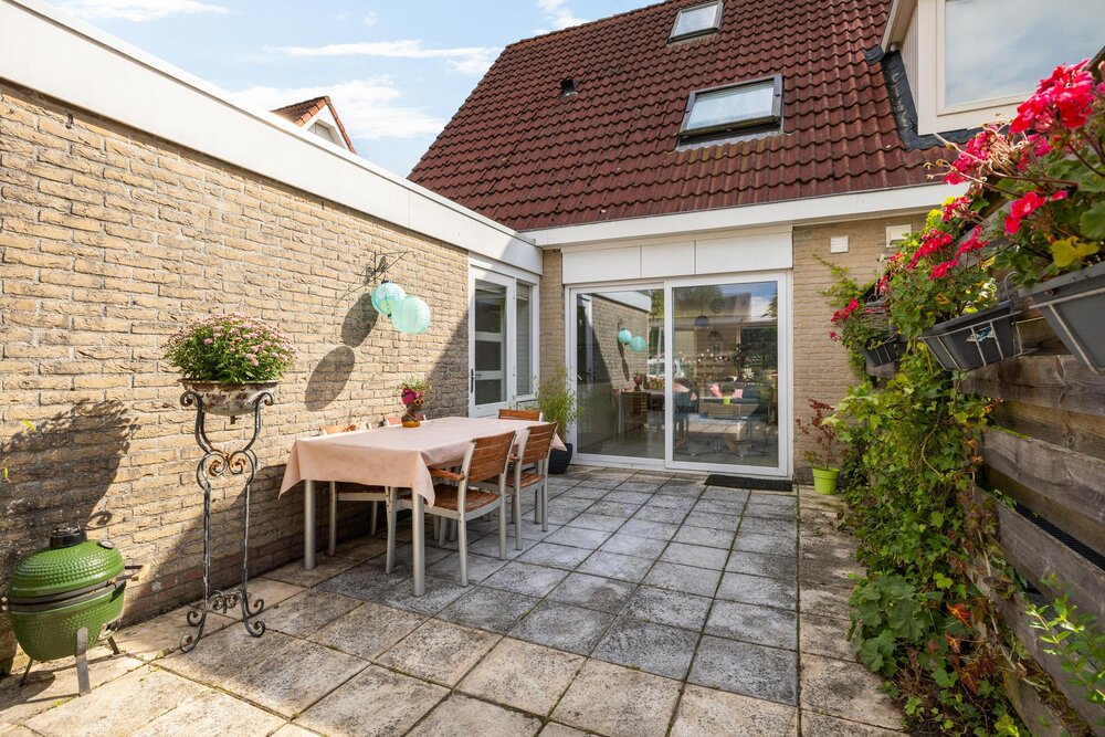 Aak 13, 9801 MD Zuidhorn - € 375.000 k.k. - Boekholt & partners makelaars Groningen