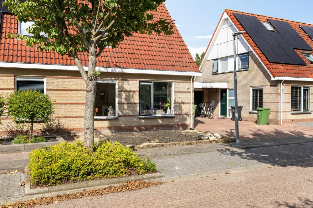 Aak 13, 9801 MD Zuidhorn - € 375.000 k.k. - Boekholt & partners makelaars Groningen